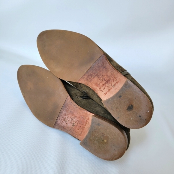 ITALEAU Waterproof Genuine Leather Studded Booties Sz 37 6.5 - Picture 12 of 14